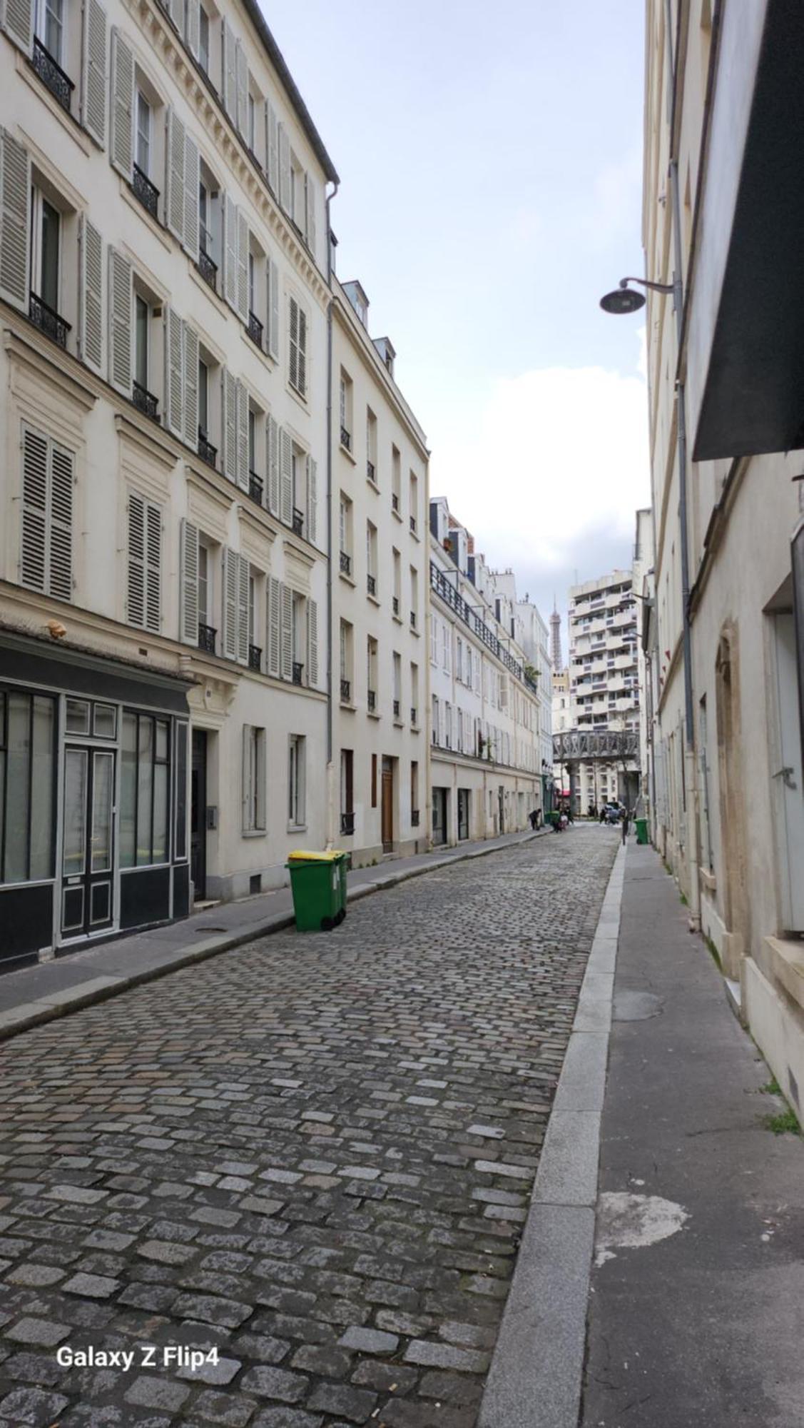 Calme Et Proche Tour Eiffel Apartment Paris Exterior foto